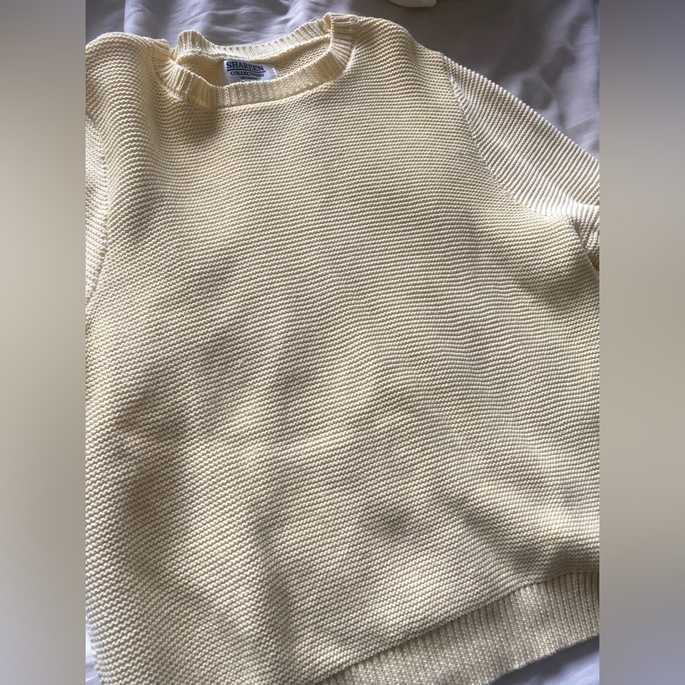 Yellow sweater - Picture 2 of 4
